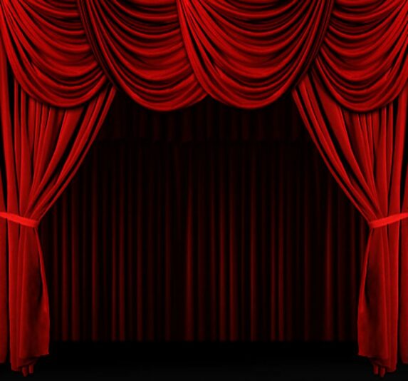 red-velvet-curtain2-978x911