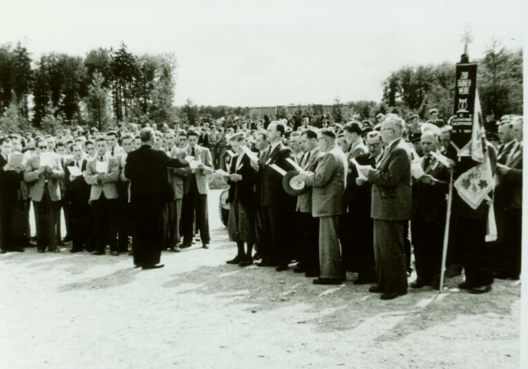 MGV_Sportplatzeinweih_1954_1